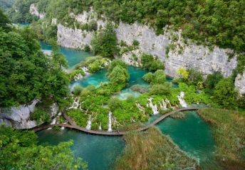 Day 3: PIRAN - PLITVICE LAKES 